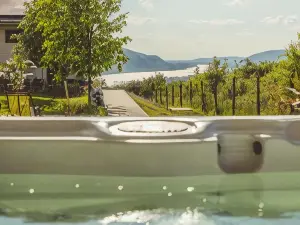 Natura Hill Zebegény - Butik szobák és Étterem