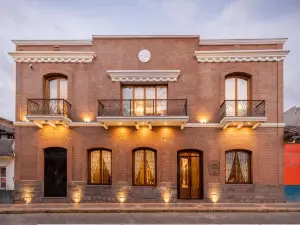 厄瓜多爾Art Hotels的奧塔瓦洛飯店