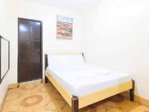 Golden Goddess Hotel Malasiqui Pangasinan by RedDoorz