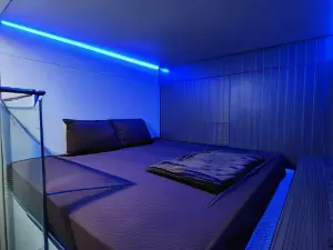 Capbo Capsule Hotel