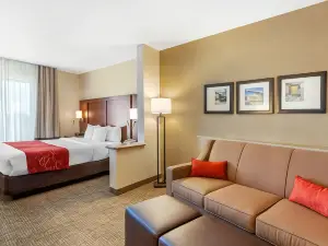Comfort Suites Glendale - State Farm Stadium Area