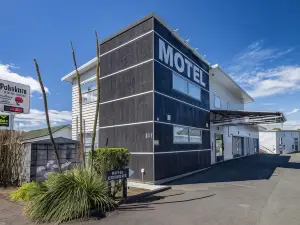 Pukekura Motor Lodge