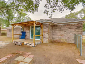 Pensacola Home w/ Private Yard: 7 Mi to Downtown!