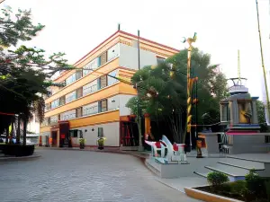 Central Park Hotel