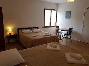 Acacias Hôtel Motel