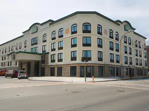 Wingate by Wyndham Niagara Falls