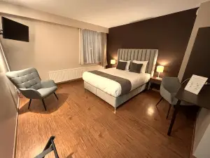 Escale Hotel