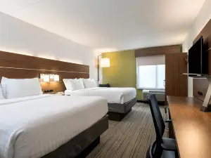 Holiday Inn Express & Suites Charlotte Arpt-Belmont