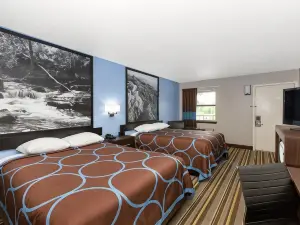 Super 8 by Wyndham Malvern