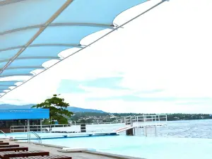 Lion Hotel & Plaza