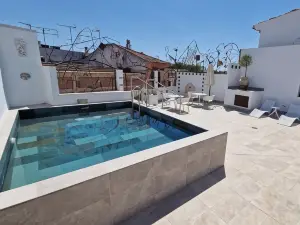 Hotel Oleum - Parking Gratuito Reserva Previa