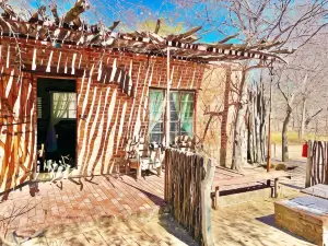 Roy's Rest Camp