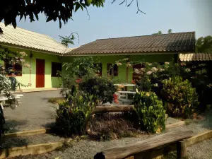 Areeya Resort