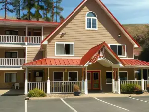 Keystone Boardwalk Inn and Suites