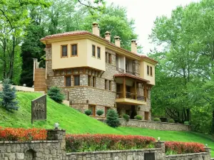 Roes Suites