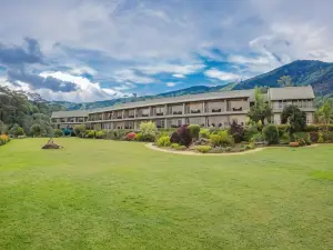 Hunas Falls Hotel
