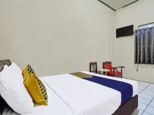 Hotel Indah Arum
