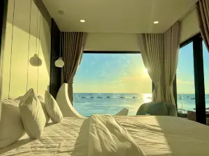 New Moon Hotel