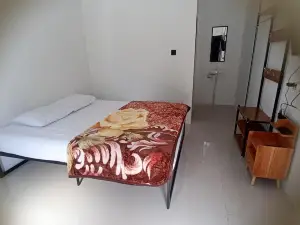 Arirang Homestay Bandara Silangit