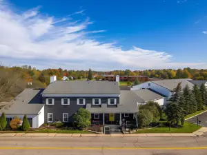 The Aurora Inn Hotel and Event Center