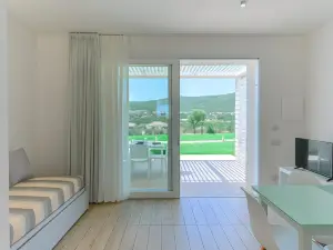 Stunning Capo Falcone Charming Apartments 1 Bedroom Prem Apt Sleeps 4 (+ Child)