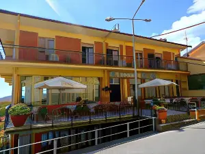 Amelia Dream View Hotel