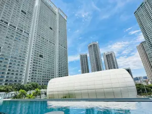 아쿠아의 노보텔 스위트 마닐라