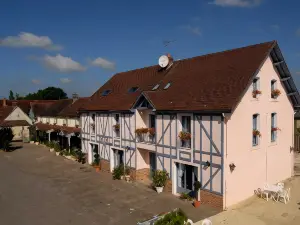 Aux Maisons, the Originals Relais (Relais du Silence)