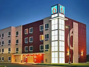 Motel 6 Swift Current, SK