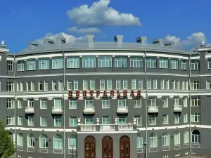 Hotel Charushin & Гостиница Центральная | Киров