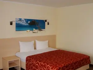Sinee More Hotel