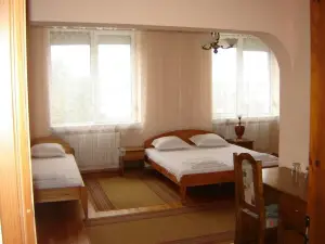 Kanclera Hotel
