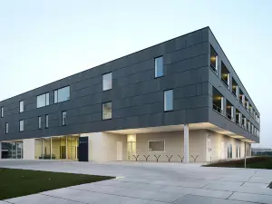 Hotel Middelpunt - Gratis Parking - Ontbijt Inbegrepen!