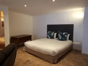 Le Relais des Roses- Sauna, Chambres d'hôtes, Gîte