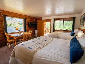 River's Fork Lodge