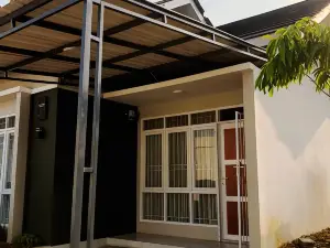 Shakilla House 6B Blok J-02 Syariah Cigalumpit Cianjur