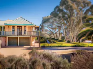 Angaston Saleyards Luxury Accommodation