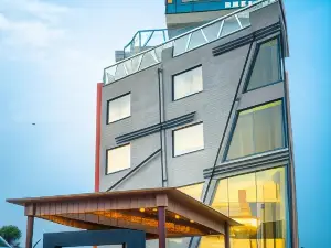 Playotel Premier Guna