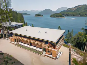 West Coast Wilderness Lodge