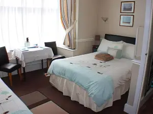 Four Seasons Guest House