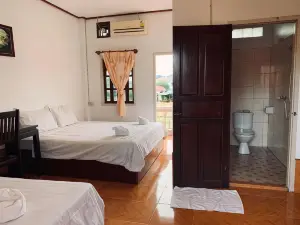 Dalom Guesthouse