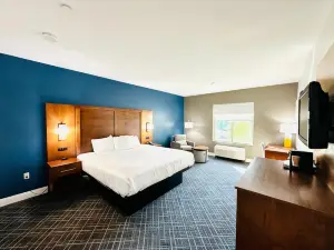 컴포트 인 & 스위트 플레인빌