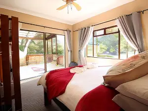 Tube n Axe Lodge and Backpackers