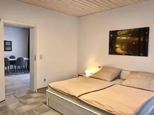 Erdgeschoss-Appartement Mit Seeblick