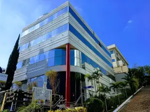 Compacto Hotel