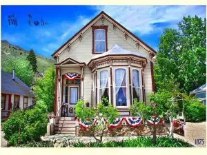B Street House Inn