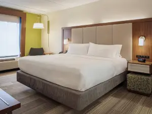 Holiday Inn Express & Suites Newport News