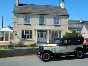 Taldrwst Farmhouse