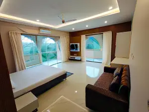Ahilya Resort