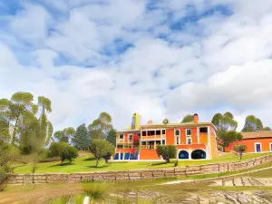 AR Country House